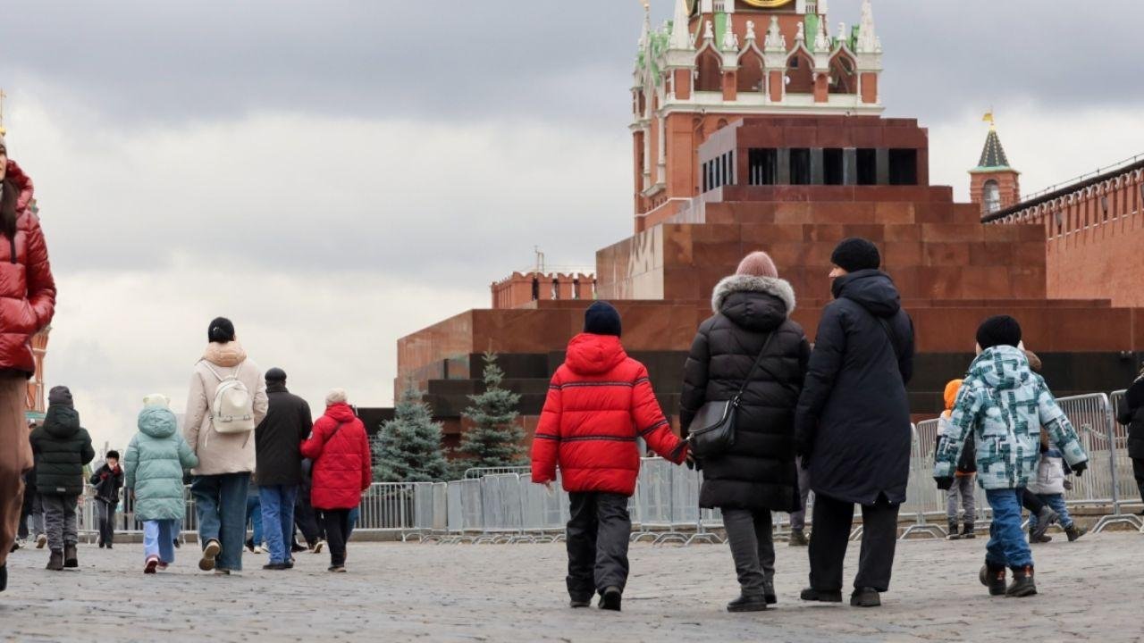 Adolescente condenado a siete años por incendiar oficina militar en Rusia