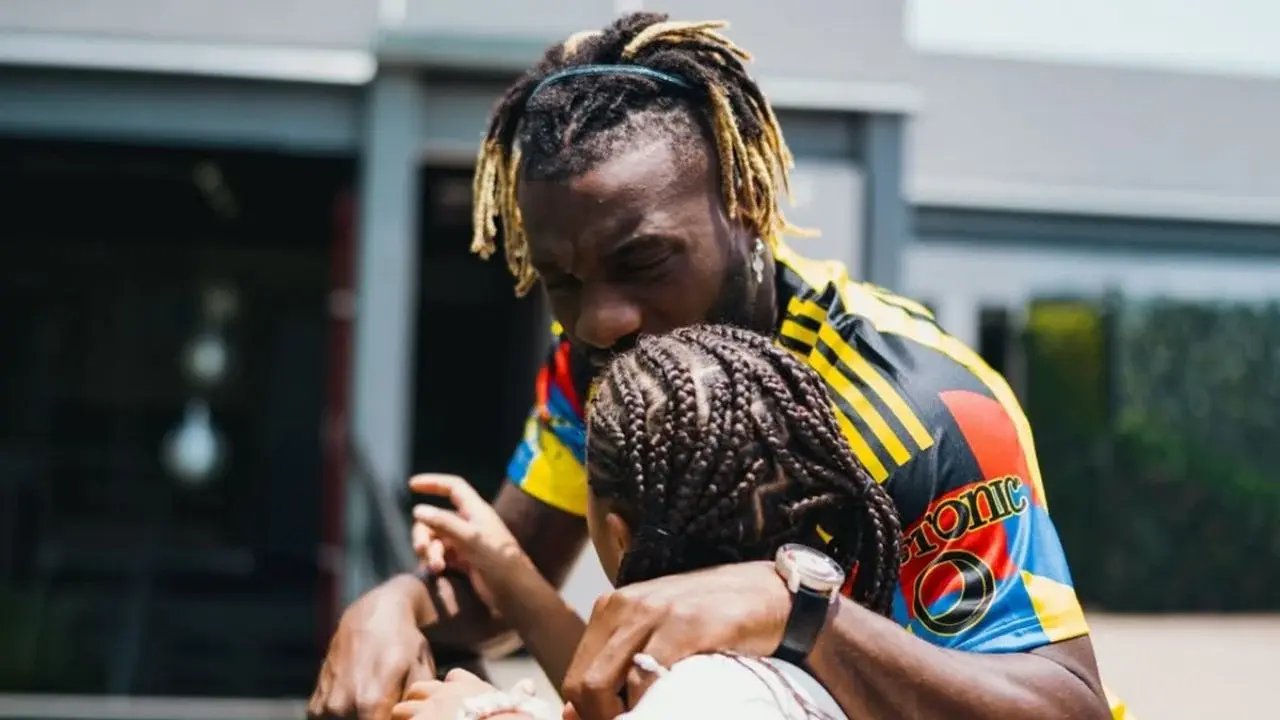 Allan Saint-Maximin denuncia racismo contra sus hijos en México