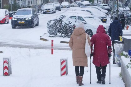 Ámsterdam: aeropuerto Schiphol permanece totalmente cerrado por nevadas