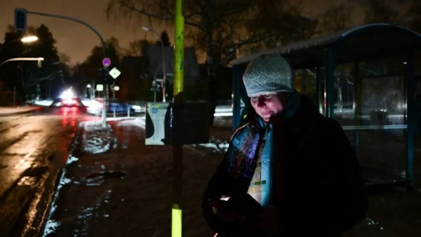 Apagón en Berlín deja miles sin luz; activista de extrema izquierda señalado