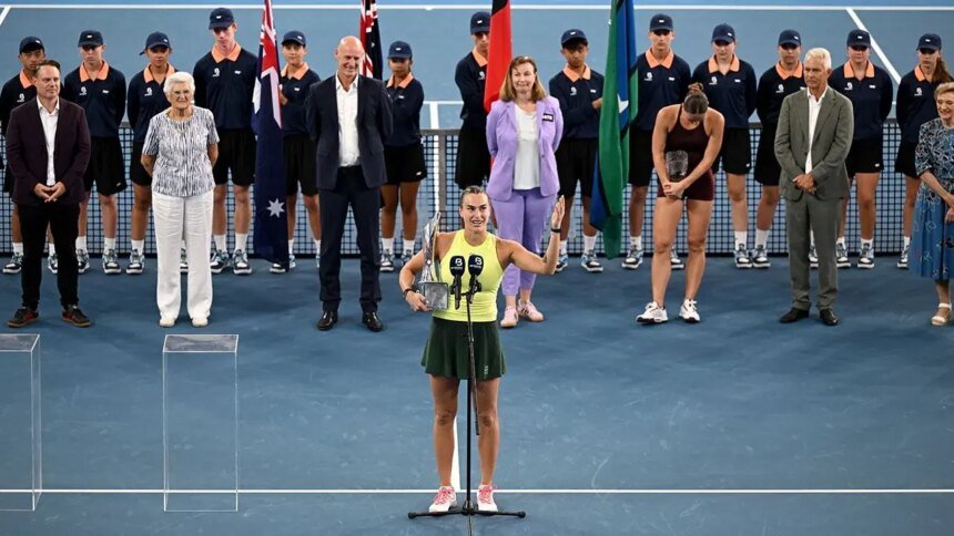 Aryna Sabalenka, campeona en Brisbane; rival ucraniana evita saludo
