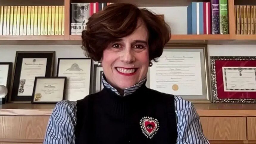 CDMX: Denise Dresser afirma que destituir a Maduro cambió soberanía por barriles