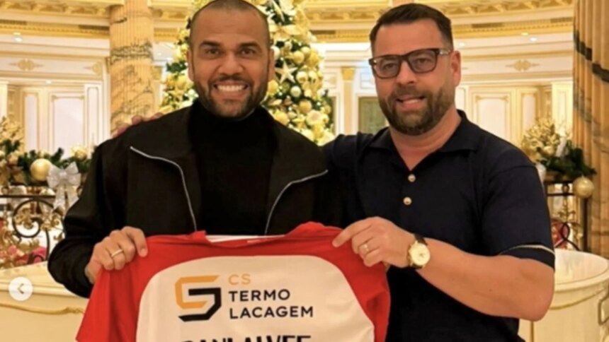 Dani Alves compra equipo de Tercera y podría jugar a los 42