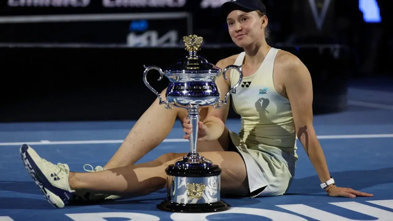 Elena Rybakina vence a Sabalenka y gana su primer Abierto de Australia