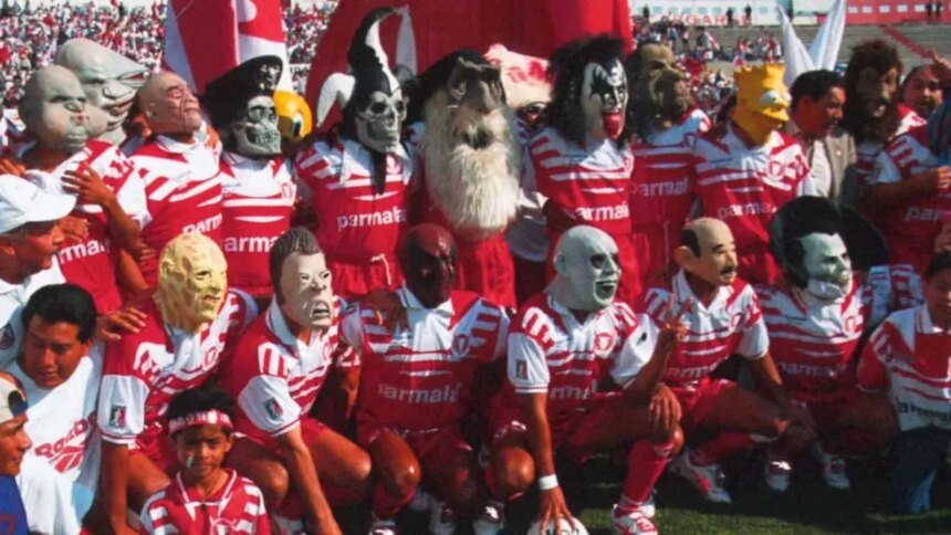 Estrenan documental de Toros Neza; Antonio Mohamed, ausente