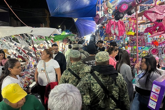 Hallan Audi cargado de Reyes Magos con juguetes bélicos, ropa y calzado