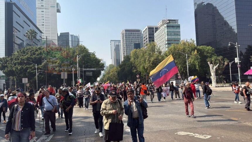 Marcha en CDMX exige liberación de Nicolás Maduro y Cilia Flores
