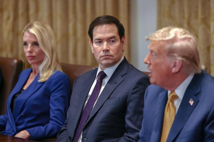 Miami: Trump avala presidente cubano; Rubio, hijo de inmigrantes, respalda redadas