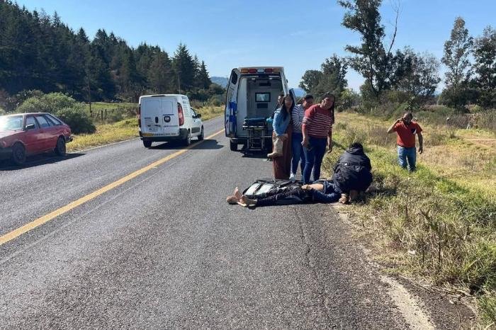 Motociclista gravemente lesionado tras derrapar en Tzintzuntzan, Michoacán