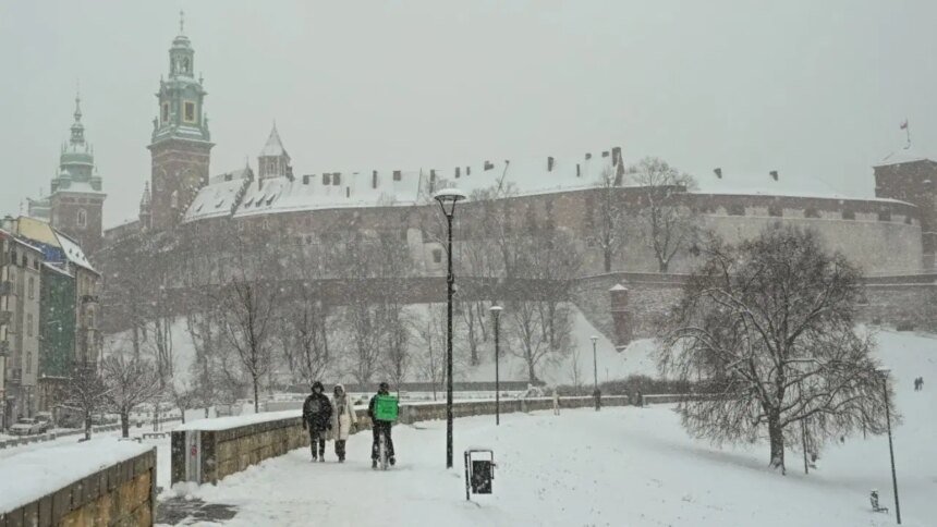 Ola de frío en Polonia registra 13 muertos; prevén hasta -25 °C