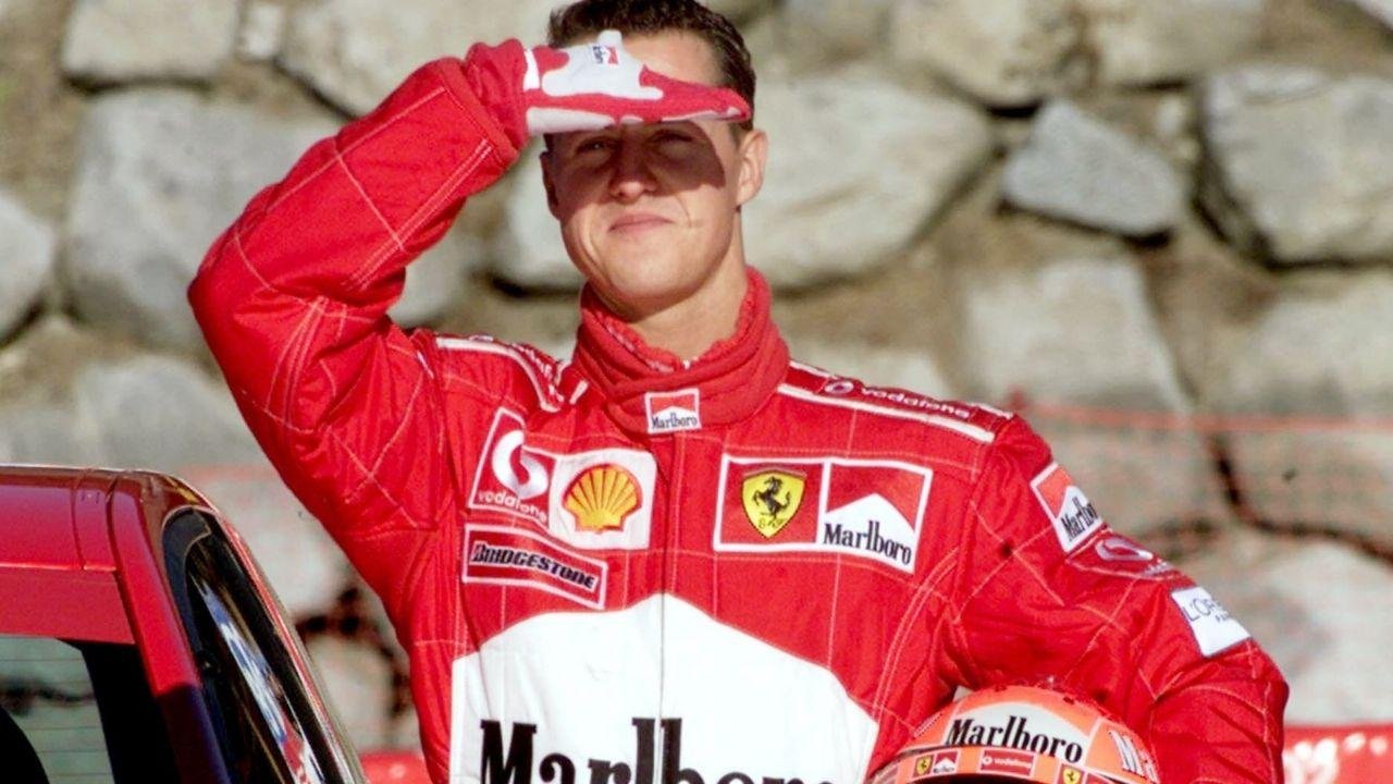 Reportan que Michael Schumacher mejora y ya no está postrado
