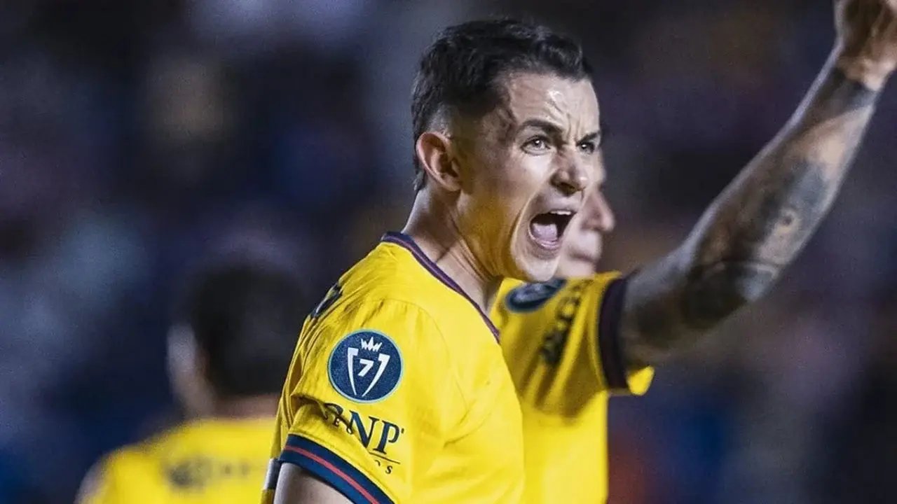 Álvaro Fidalgo confirma salida del América y no descarta ir al Mundial