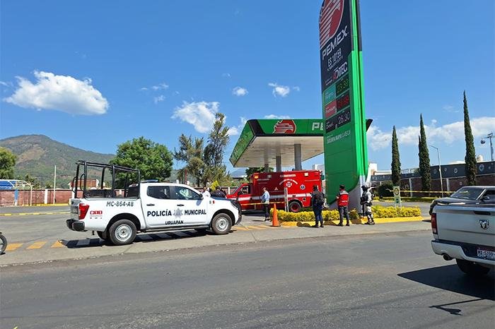 Asesinan a despachador de gasolina en La Perla, Uruapan, Michoacán