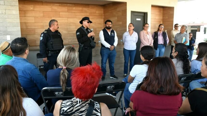 Atienden inquietudes de vecinas y vecinos de Residencial Horizontes