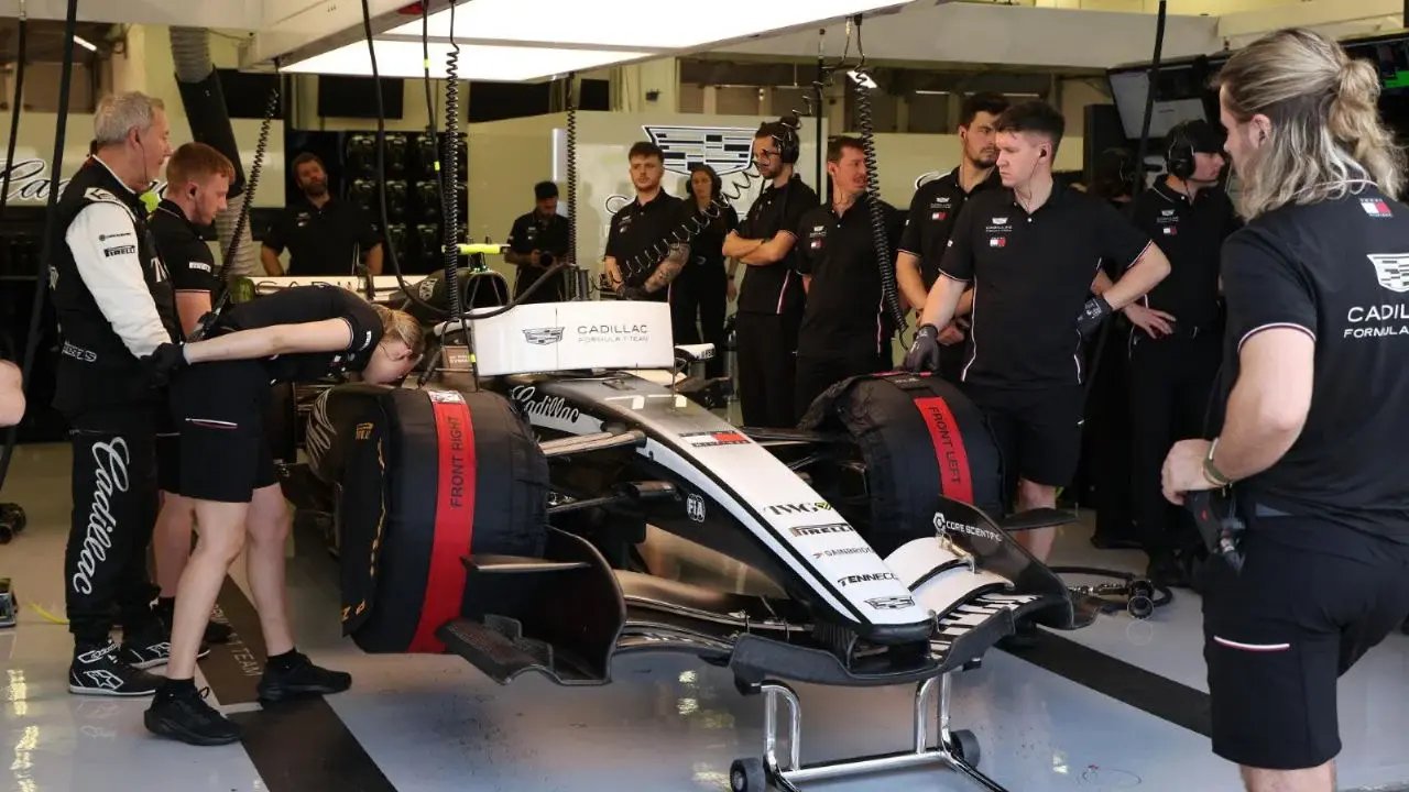 Bottas sufre parada del Cadillac en pista en Bahréin