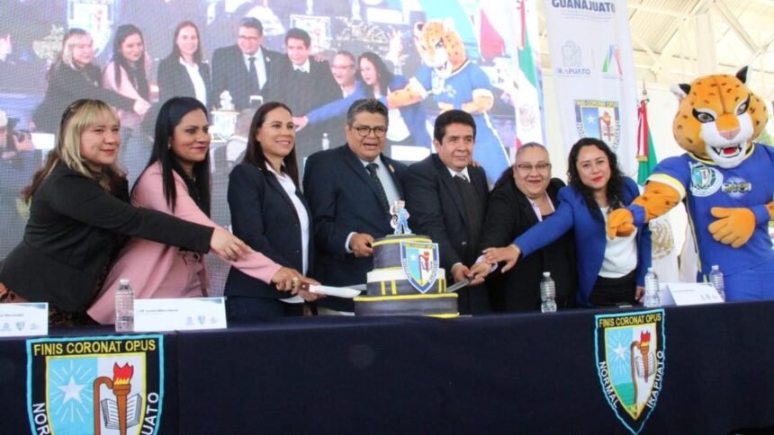 Celebran 75 años de vocación y excelencia educativa de la ENOI