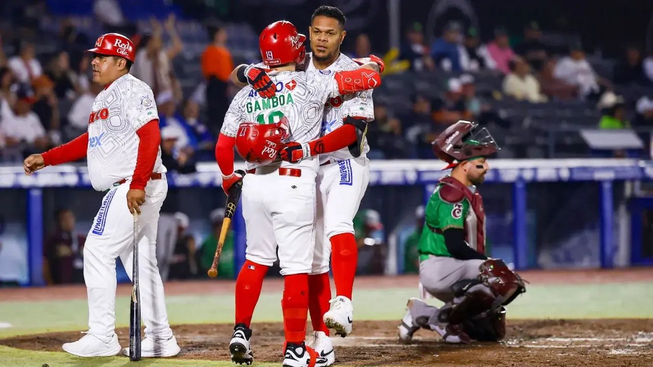 Charros vencen a Tomateros y avanzan a semifinales en Serie del Caribe