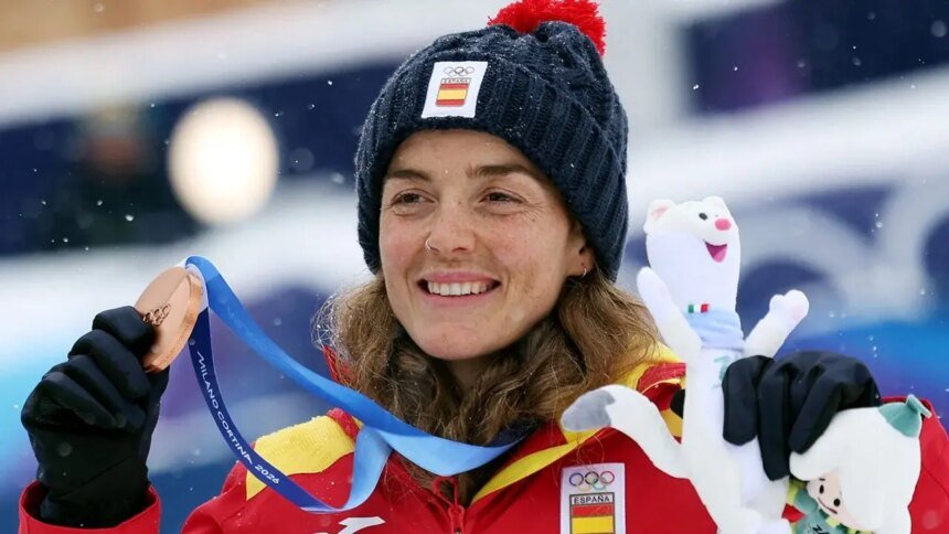 Esquiadora atropellada en septiembre logra medalla en JO de Invierno
