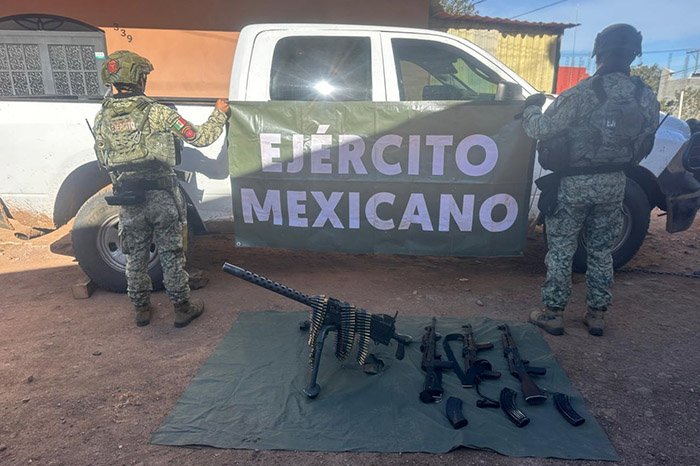Guardia Nacional y Ejército aseguran armamento y vehículos en Marcos Castellanos, Michoacán