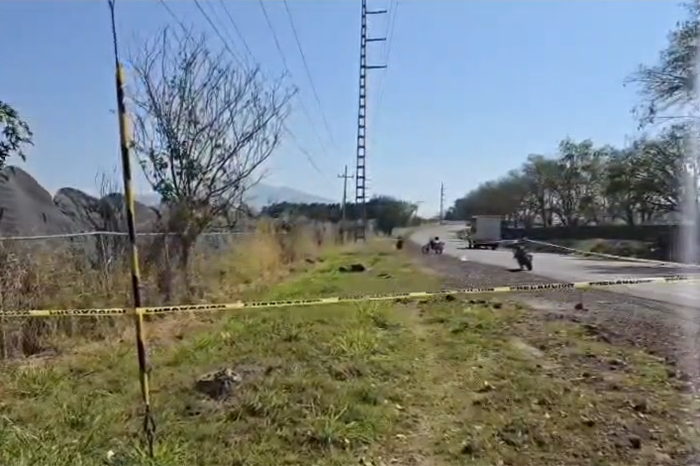 Hombre asesinado junto al Libramiento Sur en Jacona, Michoacán