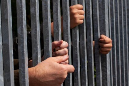 Jalisco confirma fuga de 23 reos durante bloqueos por El Mencho