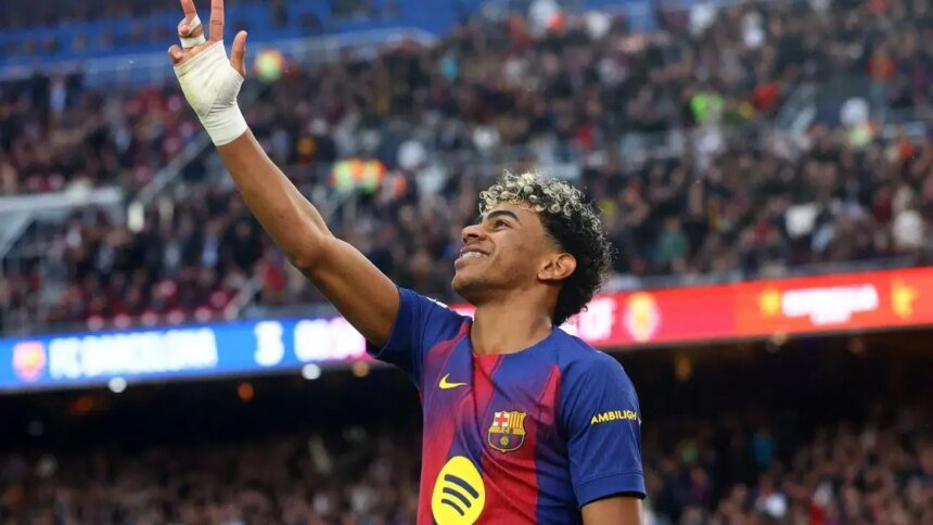 Lamine Yamal firma un triplete y mantiene al Barça líder