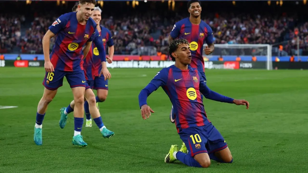 Lamine Yamal marca y Barcelona sigue líder de LaLiga