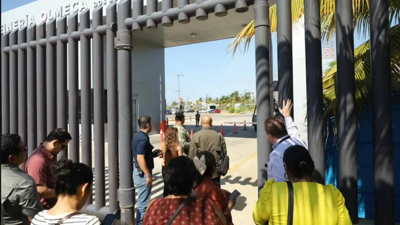 Pemex se reúne con afectados por emisiones de Dos Bocas en Tabasco