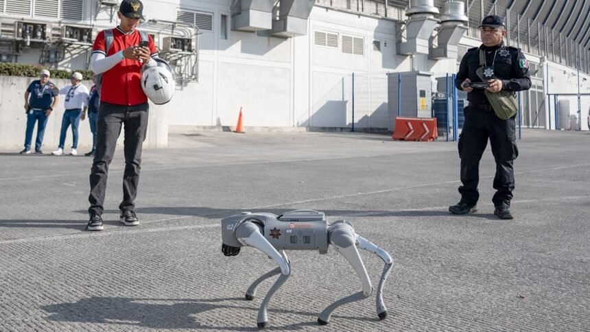 Perros robot costaron 2.5 mdp para seguridad del Mundial en Nuevo León