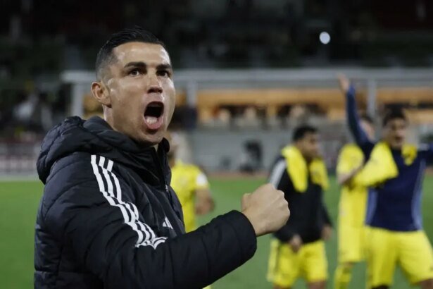 Ronaldo anota de penal, su gol 965 en triunfo del Al Nassr