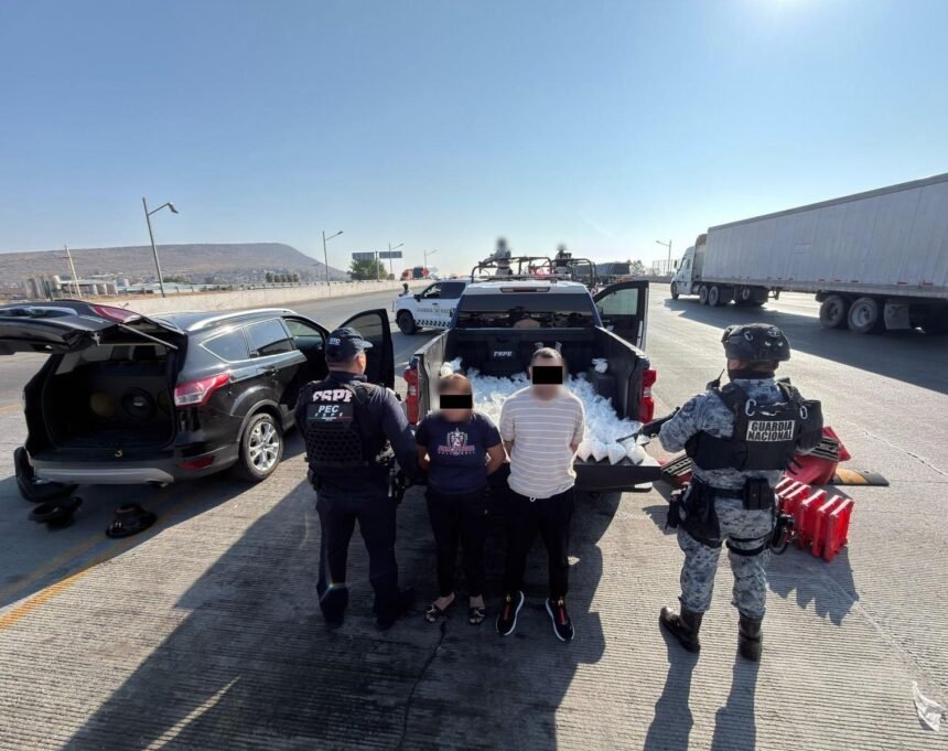 SSP detiene a dos por 75 kg de metanfetamina en Salamanca, Guanajuato