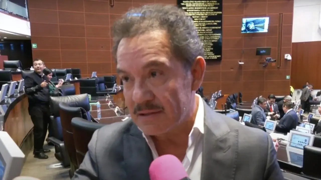 Senado en Ciudad de México suspende tintes y audita servicios