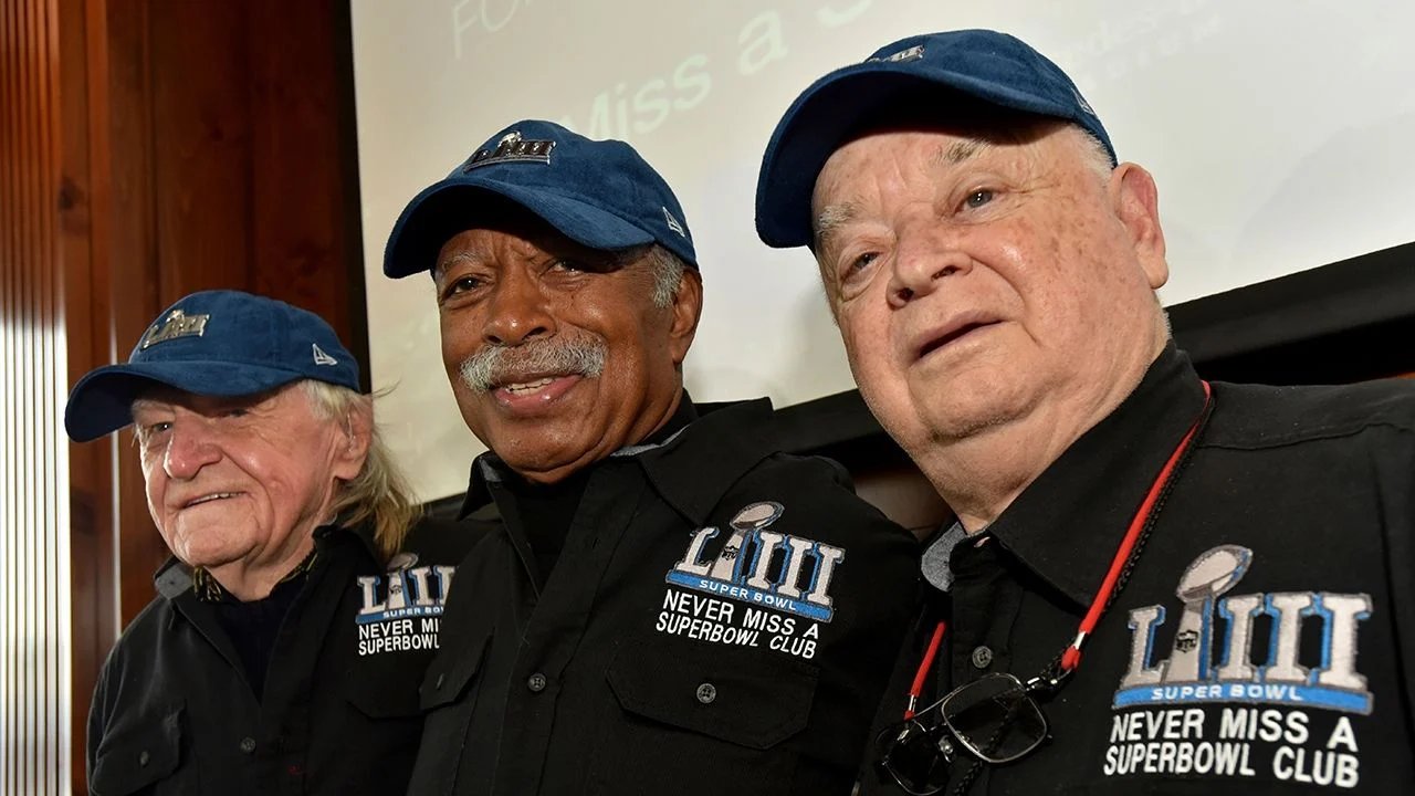Tres octogenarios que vieron los 60 Super Bowls: este domingo, el último