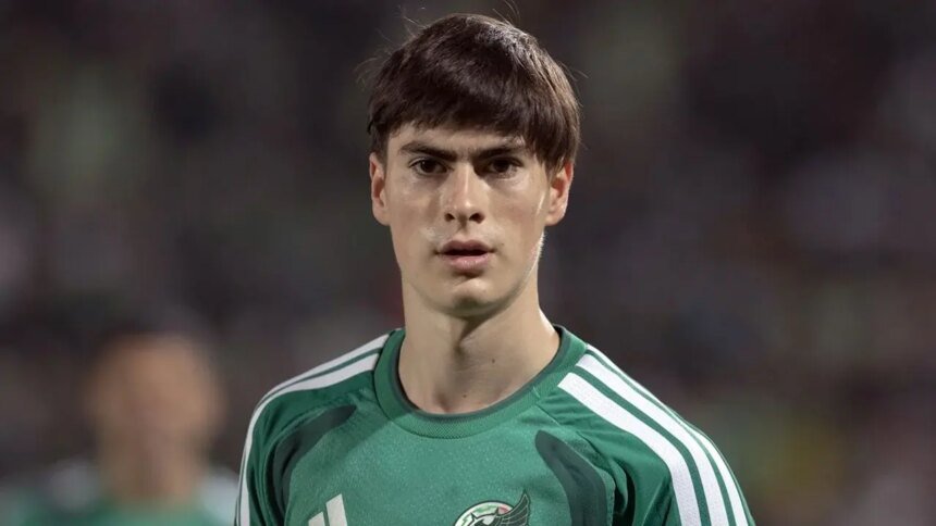 ‘Hormiga’ González encabeza convocatoria de México para amistoso ante Islandia