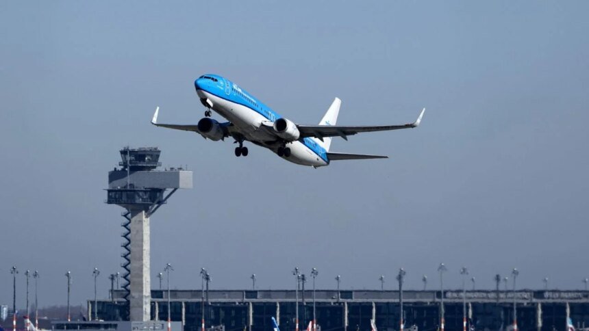 Aeropuerto de Berlín suspende operaciones 45 minutos por objeto no identificado