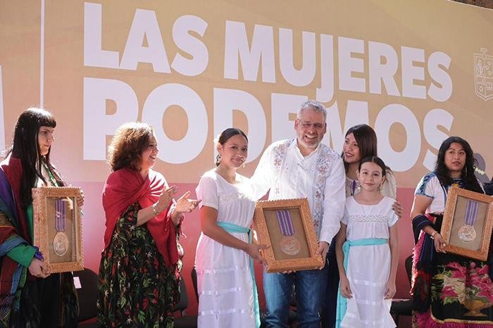 Bedolla destaca liderazgo femenino en Michoacán durante entrega de Presea Eréndira