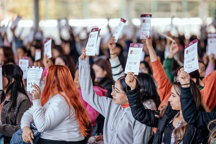 Comienza el pago de la Beca Gertrudis Bocanegra para educación superior