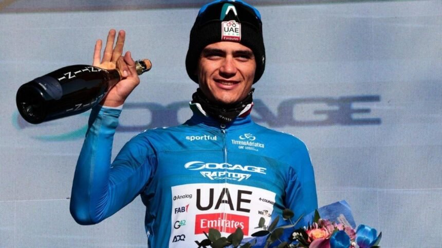 El 'Torito' Isaac del Toro recupera el liderato en la Tirreno-Adriático