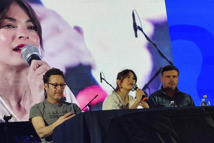 Elenco de Smallville conmemora 25 años en convención en México