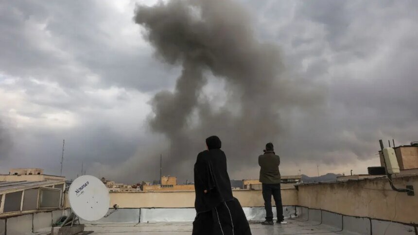 Embajada de EU en Riad atacada con drones; explosión e incendio