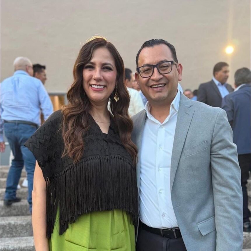 En representación de Lorena Alfaro, Rodolfo Gómez Cervantes participa en encuentro con alcaldes convocado por la gobernadora Libia Dennise