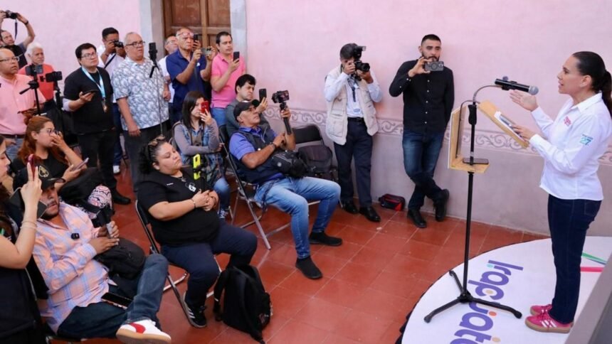 Fortalecen construcción de la paz con nueva preparatoria y canchas de futbol