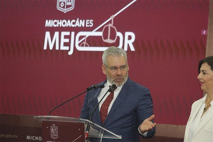 Gobernador Bedolla elimina "aviadores políticos" en Michoacán; logra cero observaciones