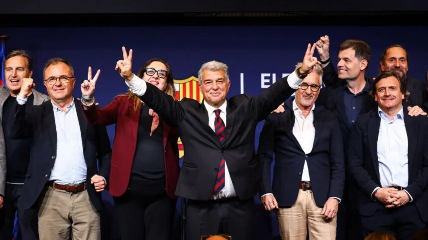 Joan Laporta celebra su reelección como presidente del Barcelona con mariachis