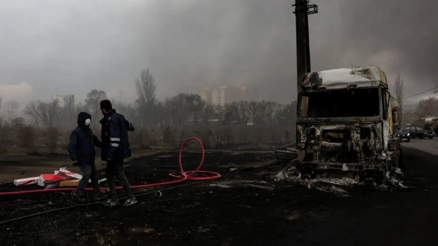 Nube tóxica cubre Teherán tras ataques a instalaciones petroleras