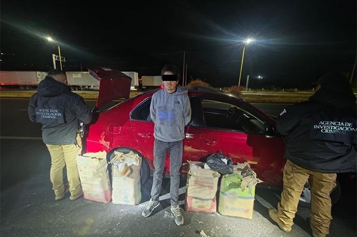 Policía detiene en Panindícuaro, Michoacán, a sujeto con 83 kilos de metanfetamina