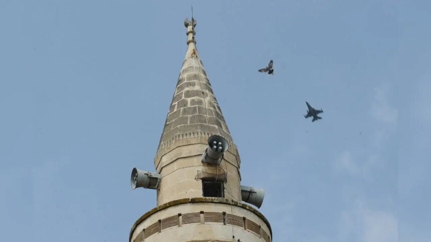 Residuos de misil iraní caen en Turquía tras interceptación de la OTAN