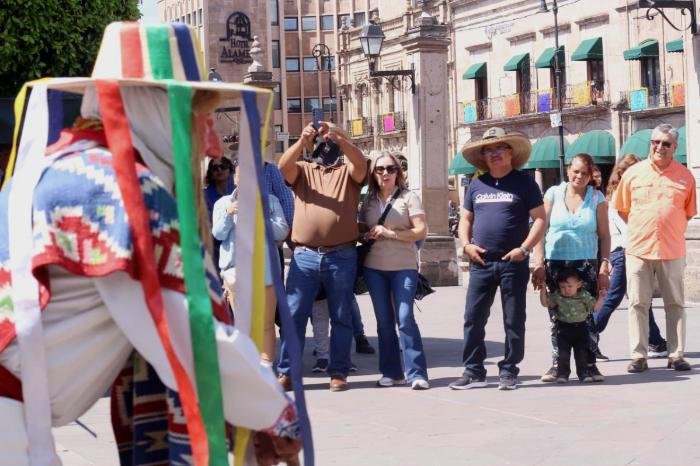 Sector turístico generó casi 5 millones de empleos en México en 2025