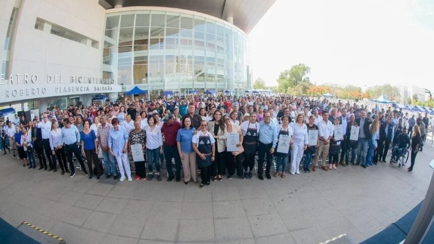 Anuncian medidas y apoyos durante gira en León, Guanajuato. Contacto