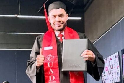 “El árbitro ‘Gato’ Ortiz presume su título de Psicología: reacciones dividas” Contacto